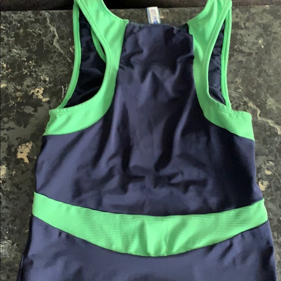 Workout outfit top and pants - Picture 3 of 5